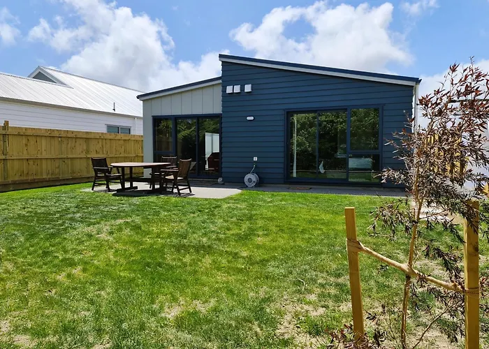 Brand New & Cosy In Kapiti - New 3-Bedrooms 4-Beds In Paraparaumu